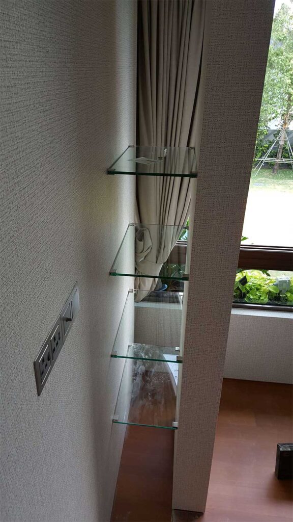 Tempered Glass Cabinet | Glass Contractor Singapore | Table Tempered Glass Top. Shopfront Aluminium Works.
